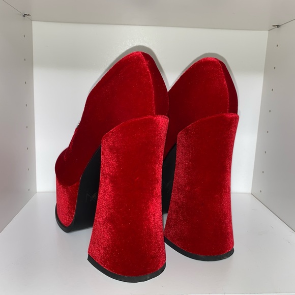Magissa Red velvet skull platforms. - Picture 6 of 6